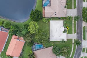 2381 Stonegate Dr, Wellington, FL 33414, Sold 02/28/22