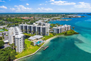 19800 Sandpointe Bay Dr, Tequesta, FL 33469, Sold 01/14/22