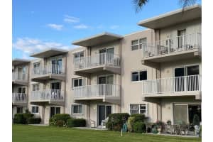 311 E Ocean Ave, Lantana, FL 33462, Sold 04/01/22