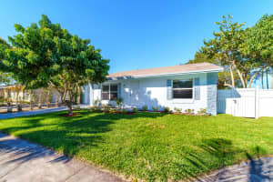 5735 Dewitt Pl, Lake Worth, FL 33463, Sold 02/22/22