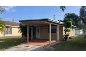 2326 Douglas St, Hollywood, FL 33020, Sold 02/04/22