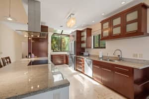 302 Sea Oats Dr, Juno Beach, FL 33408, Sold 02/25/22