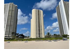 2800 N Ocean Dr, Riviera Beach, FL 33404, Sold 02/28/22