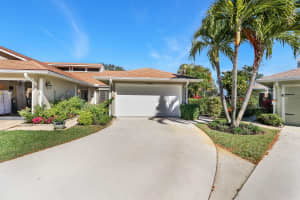 12899 SE Berwick Ct, Hobe Sound, FL 33455, Sold 02/28/22