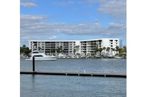 1648 Jupiter Cove Dr, Jupiter, FL 33469, Sold 03/17/22