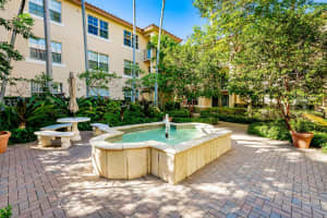 MLS# R10771105, West Palm Beach, Florida 33407