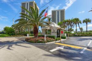 5540 N Ocean Dr, Riviera Beach, FL 33404, Sold 02/10/22