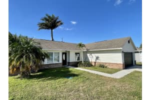 1972 SW Breezeway St, Port St. Lucie, FL 34987, Sold 01/20/22