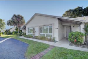 724 Lago Rd, Delray Beach, FL 33445, Sold 04/08/22