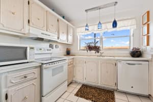 2012 S Federal Hwy f402, Boynton Beach, FL 33435, Sold 02/23/22