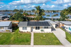 1413 Crest Dr, Lake Worth, FL 33461, Sold 03/28/22