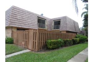 643 Springdale Cir, Palm Springs, FL 33461, Sold 03/28/22