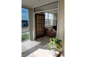 301 Lake Shore Dr #410, Lake Park, FL 33403, Sold 03/11/22