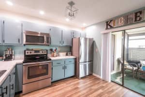 31 Mahoris Dr, Royal Palm Beach, FL 33411, Sold 02/28/22