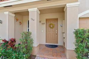 124 Riverwalk Cir, Sunrise, FL 33326, Sold 03/22/22