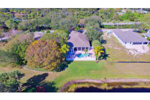 202 Oak Hammock Cir SW, Vero Beach, FL 32962, Sold 03/28/22