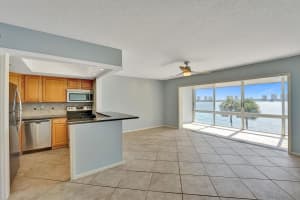 2936 Lake Shore Dr APT 308, Riviera Beach, FL 33404, Sold 04/01/22