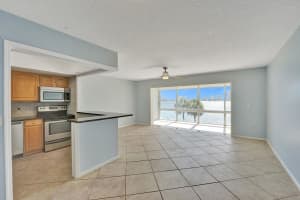 2936 Lake Shore Dr APT 308, Riviera Beach, FL 33404, Sold 04/01/22