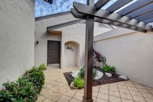 5302 Fairway Woods Dr APT 4614, Delray Beach, FL 33484, Sold 03/28/22