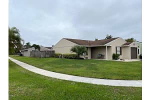 8370 Raymond Dr, Boynton Beach, FL 33472, Sold 02/15/22