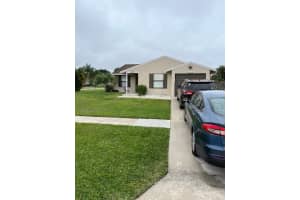 8370 Raymond Dr, Boynton Beach, FL 33472, Sold 02/15/22