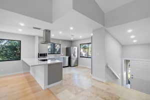 5591 Coach House Cir h, Boca Raton, FL 33486, Sold 02/15/22