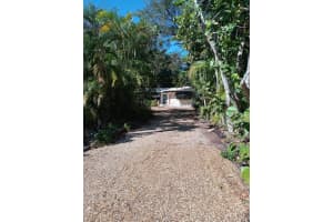 545 NW 7th St, Boca Raton, FL 33432, Sold 02/18/22