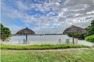 1000 Scotia Dr APT 204, Hypoluxo, FL 33462, Sold 03/18/22