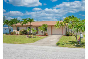 1978 NE 21st Terrace E, Jensen Beach, FL 34957, Sold 02/22/22