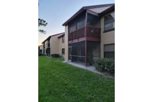 403 Lakeview Dr E, Royal Palm Beach, FL 33411, Sold 03/21/22