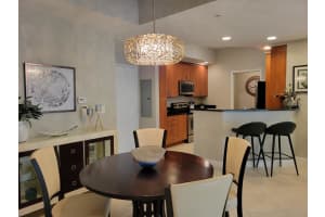 MLS# R10772406, West Palm Beach, Florida 33401