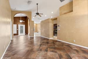 5 Lawrence Lake Dr, Boynton Beach, FL 33436, Sold 02/28/22