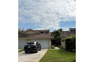 12800 SE Berwick Ct, Hobe Sound, FL 33455, Sold 02/28/22