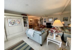 230 Country Ln, Boynton Beach, FL 33435, Sold 04/01/22