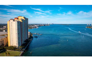 2640 Lake Shore Dr, Riviera Beach, FL 33404, Sold 03/02/22