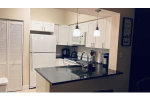 621 Cypress Lake Blvd A16, Pompano Beach, FL 33064, Sold 03/01/22