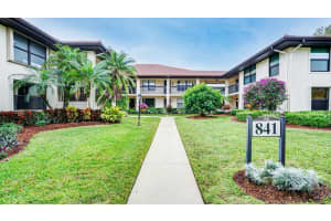 841 SW South River Dr, Stuart, FL 34997, Sold 03/10/22