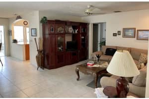 5136 Mirror Lakes Blvd, Boynton Beach, FL 33472, Sold 03/25/22