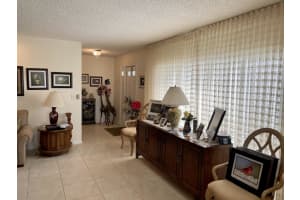 5136 Mirror Lakes Blvd, Boynton Beach, FL 33472, Sold 03/25/22