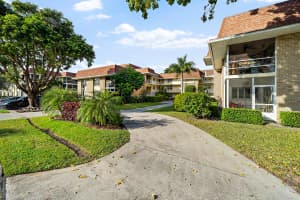 5580 Tamberlane Cir, Palm Beach Gardens, FL 33418, Sold 03/03/22