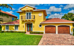 967 Cypress Dr, Delray Beach, FL 33483, Sold 04/13/22