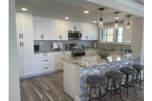 374 Golfview Rd, North Palm Beach, FL 33408, Sold 03/21/22