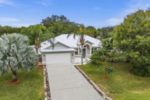 2601 Palm Lakes Ave, Fort Pierce, FL 34981, Sold 03/09/22