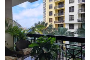 MLS# R10773125, West Palm Beach, Florida 33401