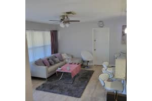 452 Cheyenne Dr, Lake Worth, FL 33462, Sold 04/14/22