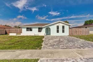 876 Gardenia Dr, Royal Palm Beach, FL 33411, Sold 03/30/22