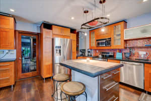 1885 NW 9th St, Delray Beach, FL 33445, Sold 04/26/22