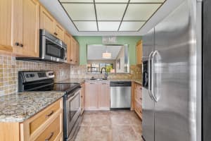 5187 Oakhill Ln, Delray Beach, FL 33484, Sold 03/10/22