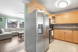 1209 Cherokee St, Jupiter, FL 33458, Sold 03/25/22