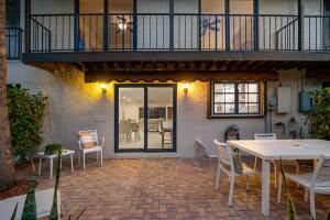 200 S Ocean Blvd, Delray Beach, FL 33483, Sold 03/28/22